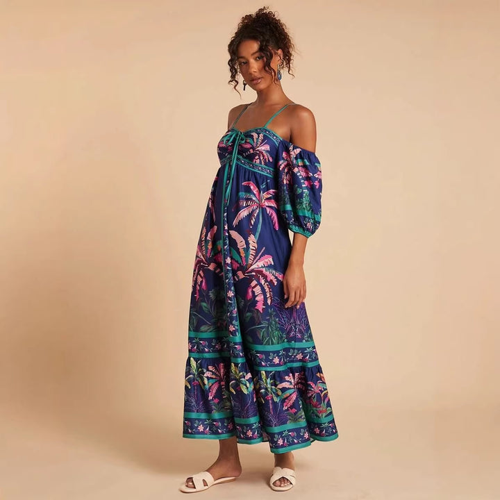 Kvinders maxikjole med off-shoulder design og tropisk print Skovae
