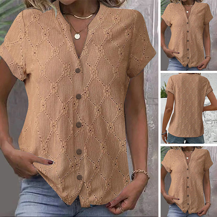 Damebluse med kunstnerisk hulmønster og fashionable knapdetaljer Stilla