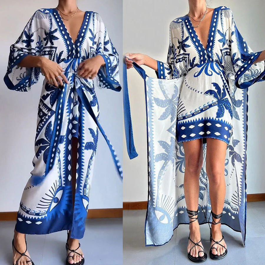 Dame kaftan-kjole med dyb V-hals og flydende ærmer Stiila