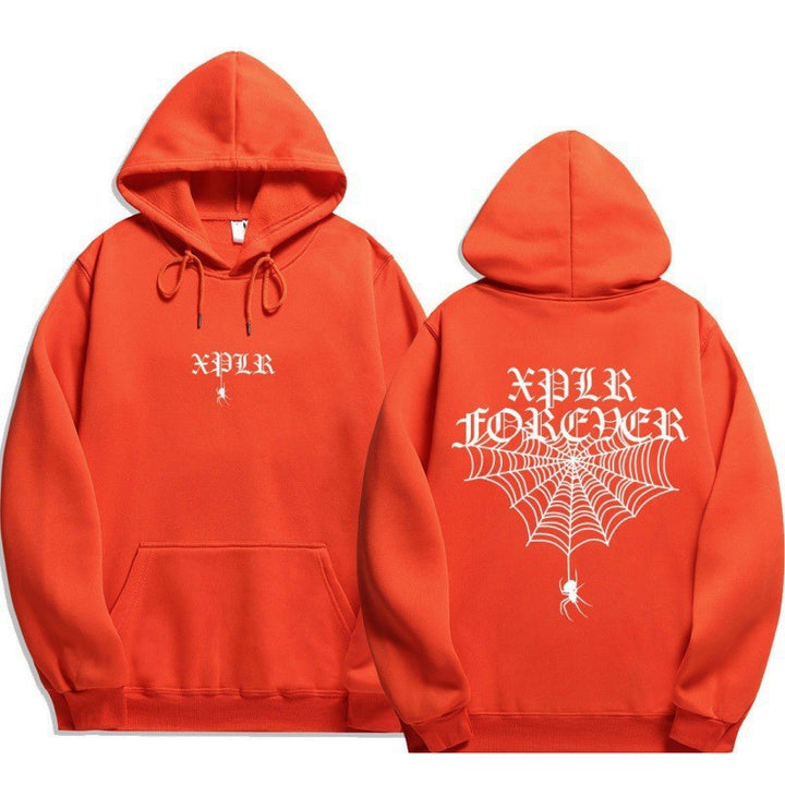Kvinders hoodie med seje grafiske prints og kængurulomme Skovae