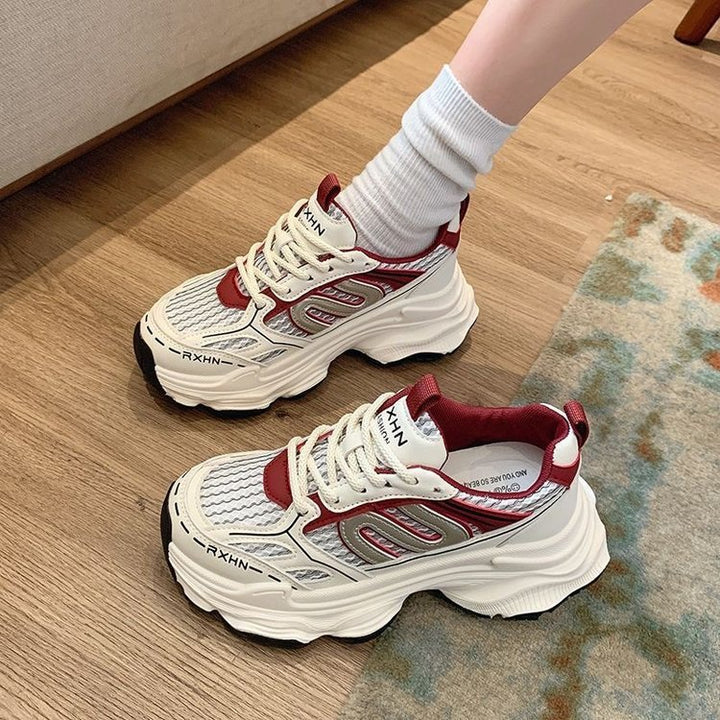 Dame Sport Sneakers med åndbart mesh-overflade og moderigtige accenter Stilla