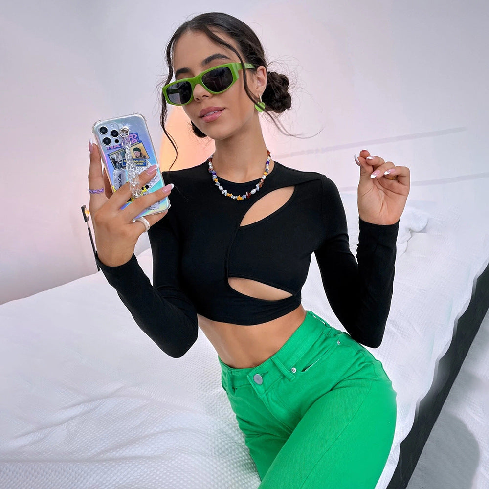 Kvinders crop top med asymmetrisk udskæringsdesign og fashionable lange ærmer Stilla