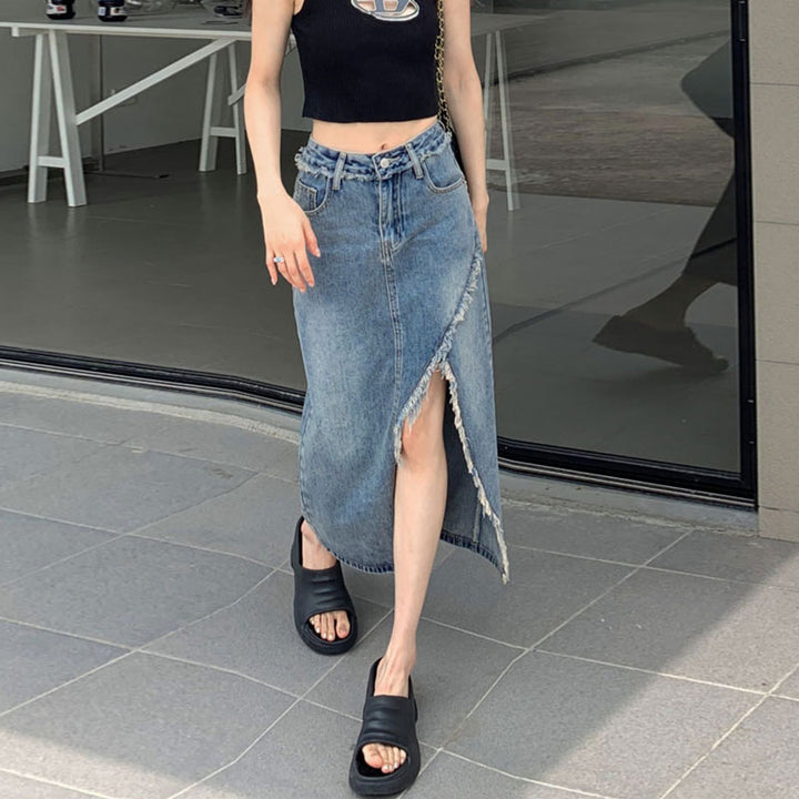 Kvindernes denim midi nederdel med asymmetrisk kant Stilla