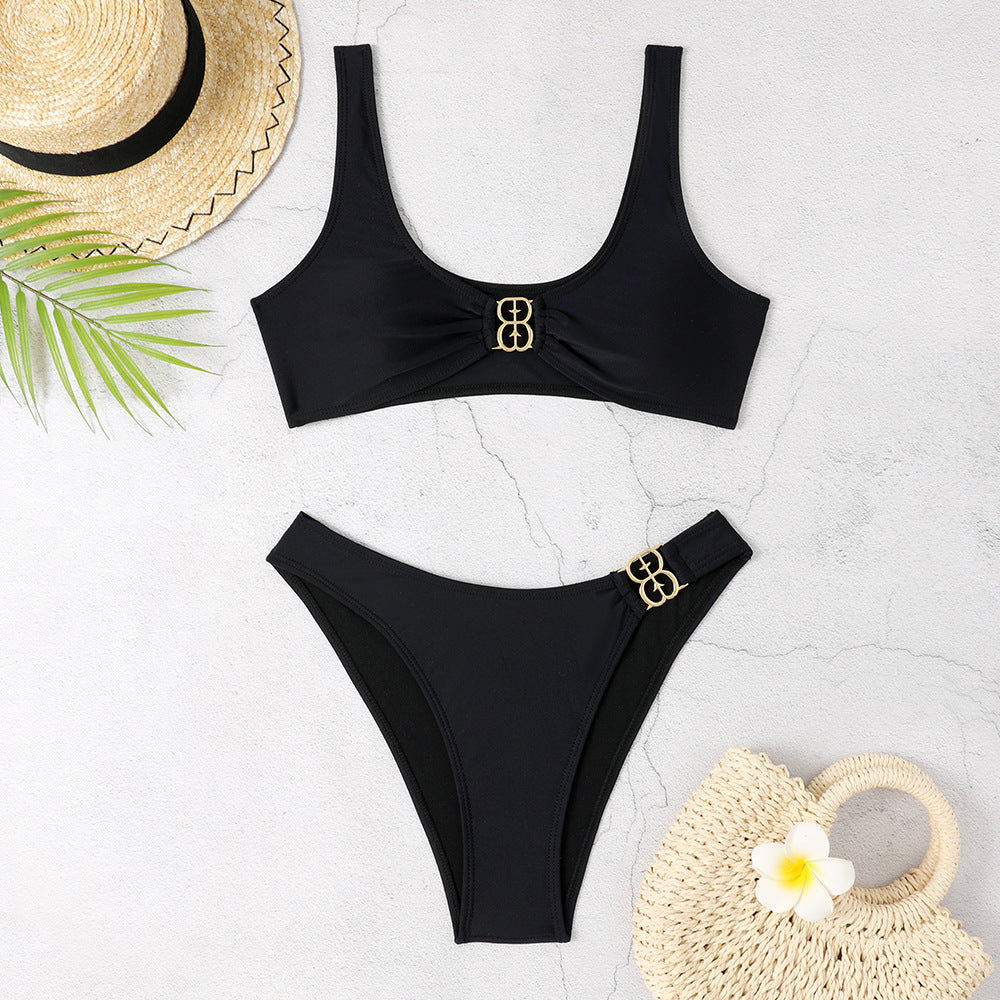 Dame bikini-sæt med fashionable ringdetaljer og figurformende snit Stilla