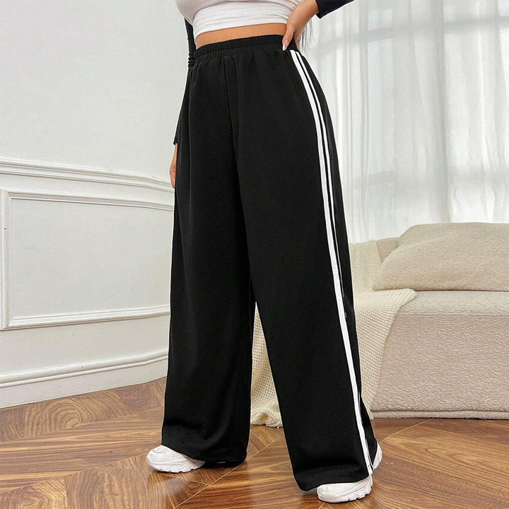 Dame sporty loose leisure pants with side contrast stripes Skovae