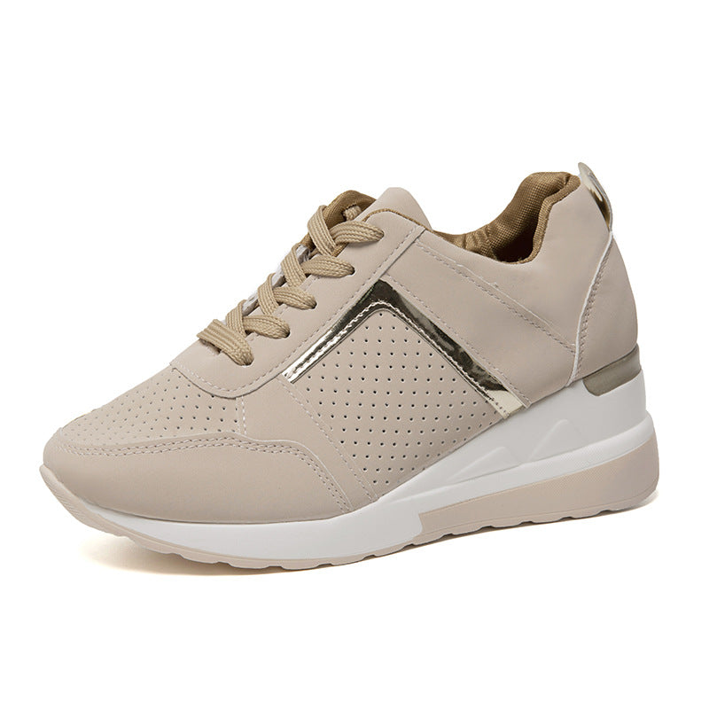 Dame Sporty Sneakers med åndbart overmateriale og fashionable detaljer Stilla