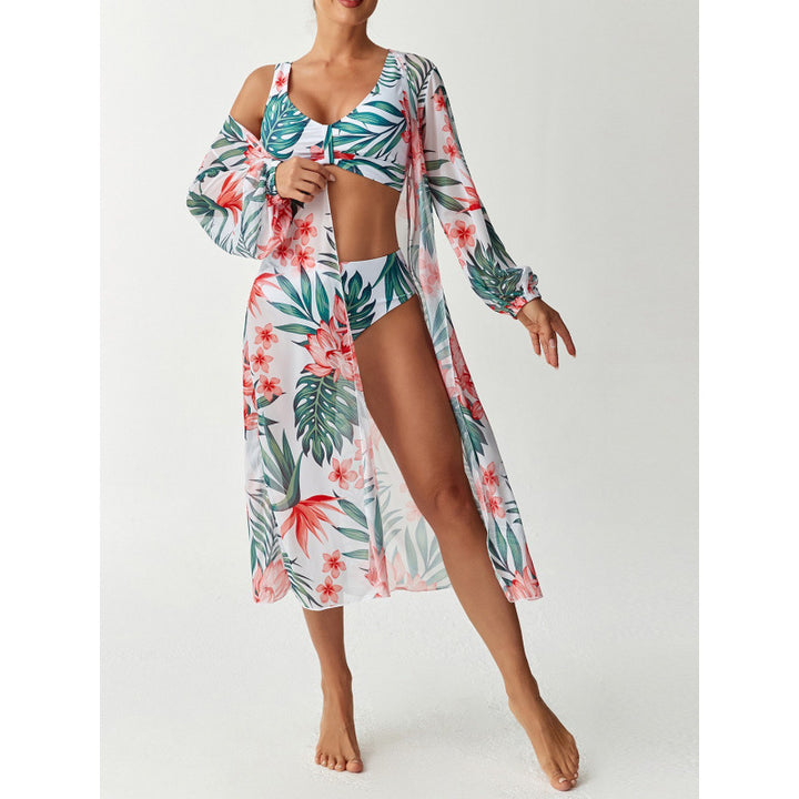 Dame bikinisæt med farverigt design og gennemsigtig strandindpakning Skovae