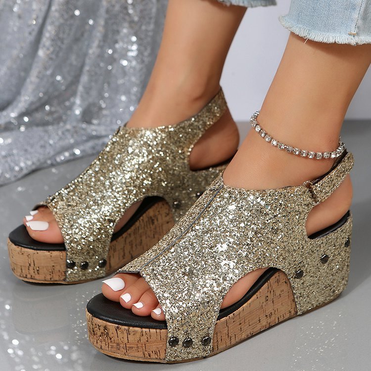 Dame wedge-sandaletter med glitrende overmateriale og moderne kork-detalje Stilla