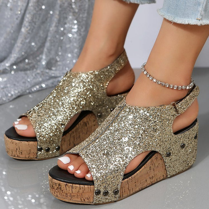 Dame wedge-sandaletter med glitrende overmateriale og moderne kork-detalje Stilla