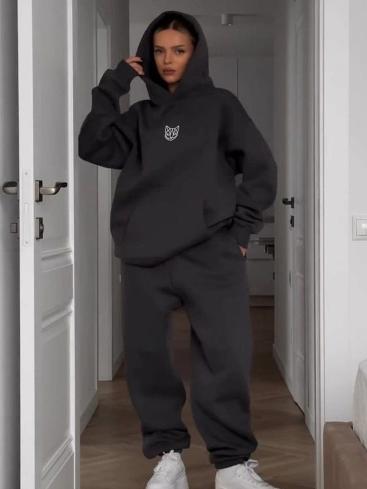 Dame Oversized Hoodie og Joggingbukser Sæt med Elastisk Talje og Praktiske Lommer Skovae