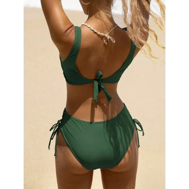 Dame Højskåret Bikini med raffineret Vikkeldetalje Skovae