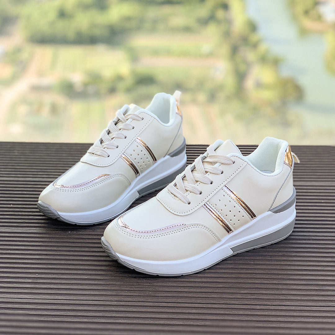Dame Sporty Sneakers med stilfuldt materialemix og åndbar struktur Stilla