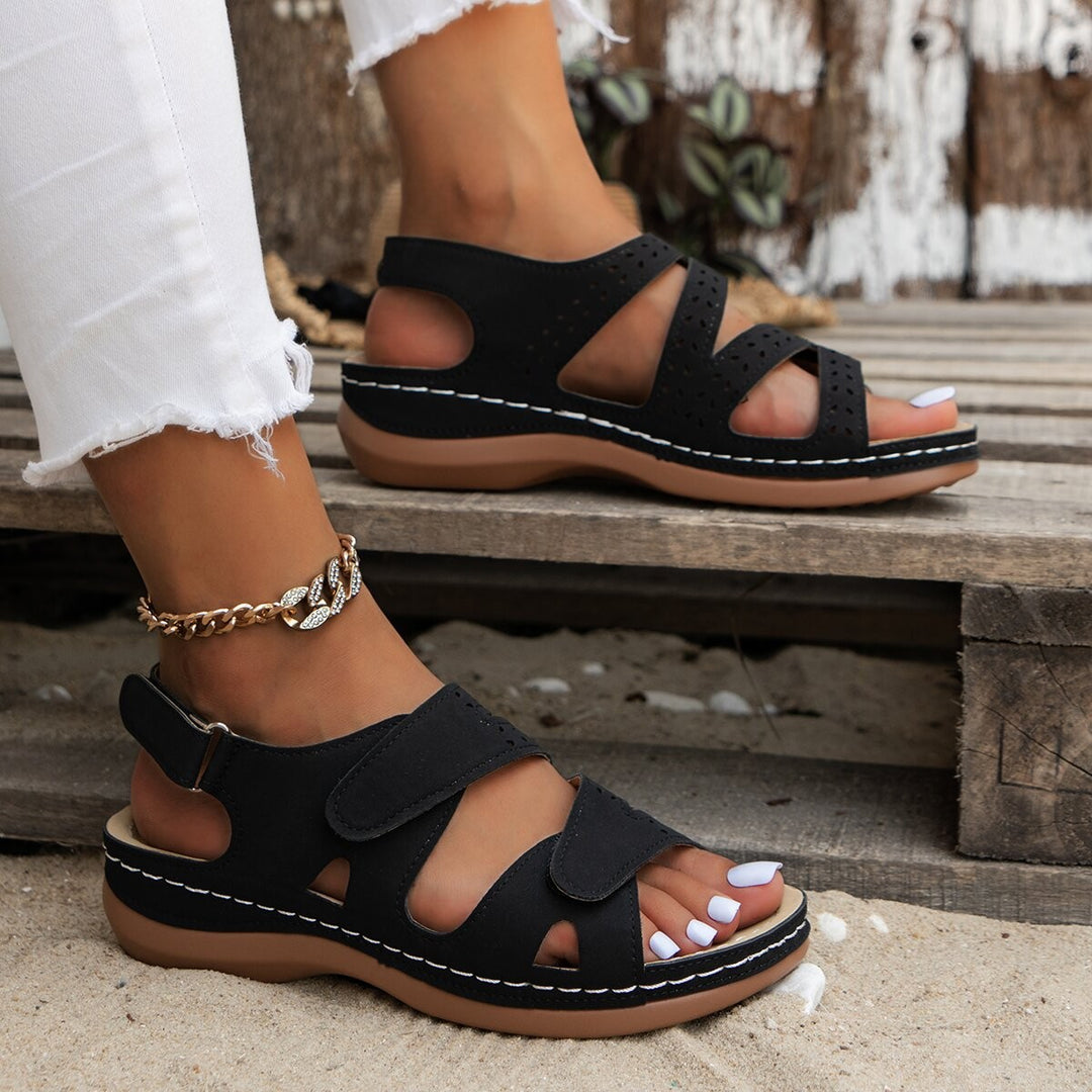 Dame Riemchen-sandaler med justerbar lukning og ergonomisk sål Stilla