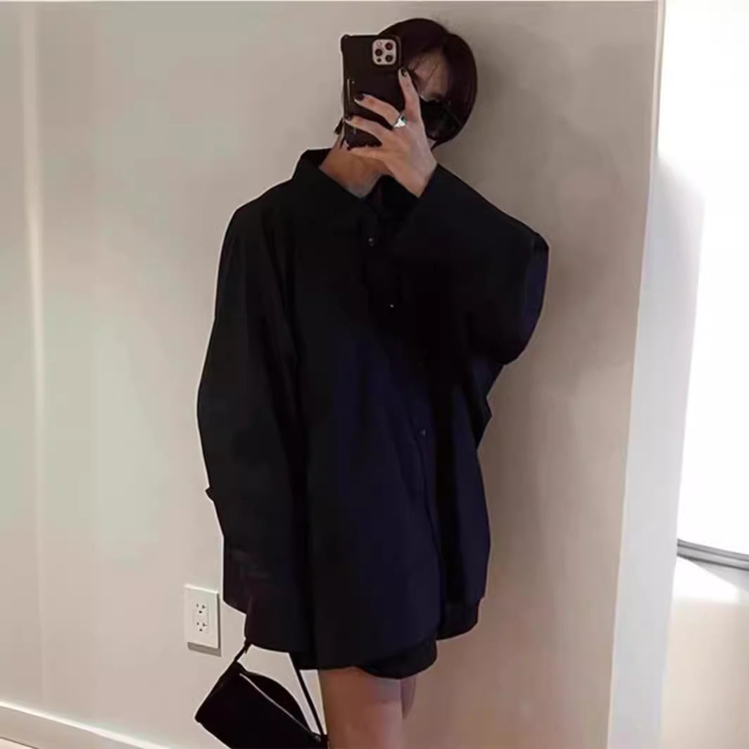 Dame oversized skjorte bluse med klassisk krave og sidelomme Stilla
