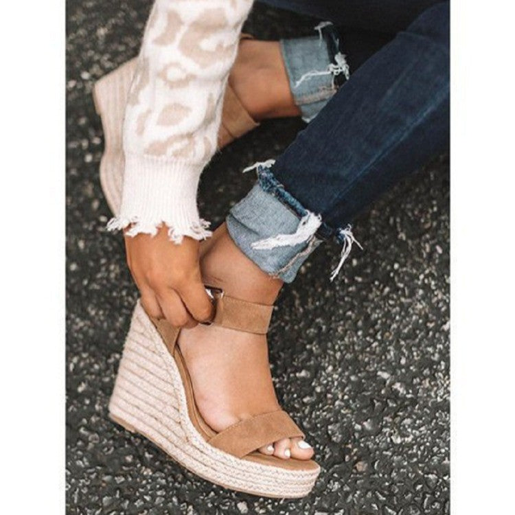 Dame Wedge-sandaler med smal rem og behageligt fodseng Stilla