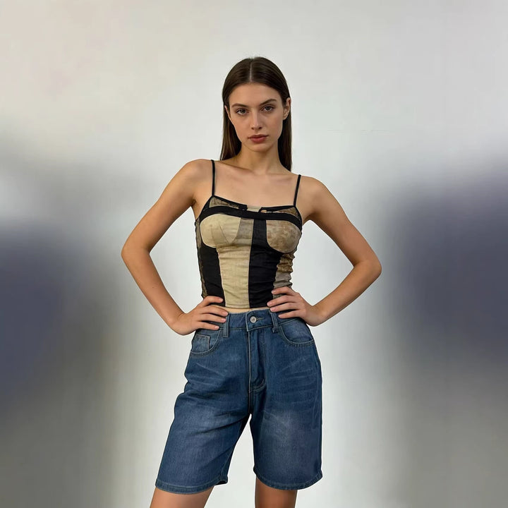 Dame figursyet cropped top med ståkrave og korte ærmer Skovae