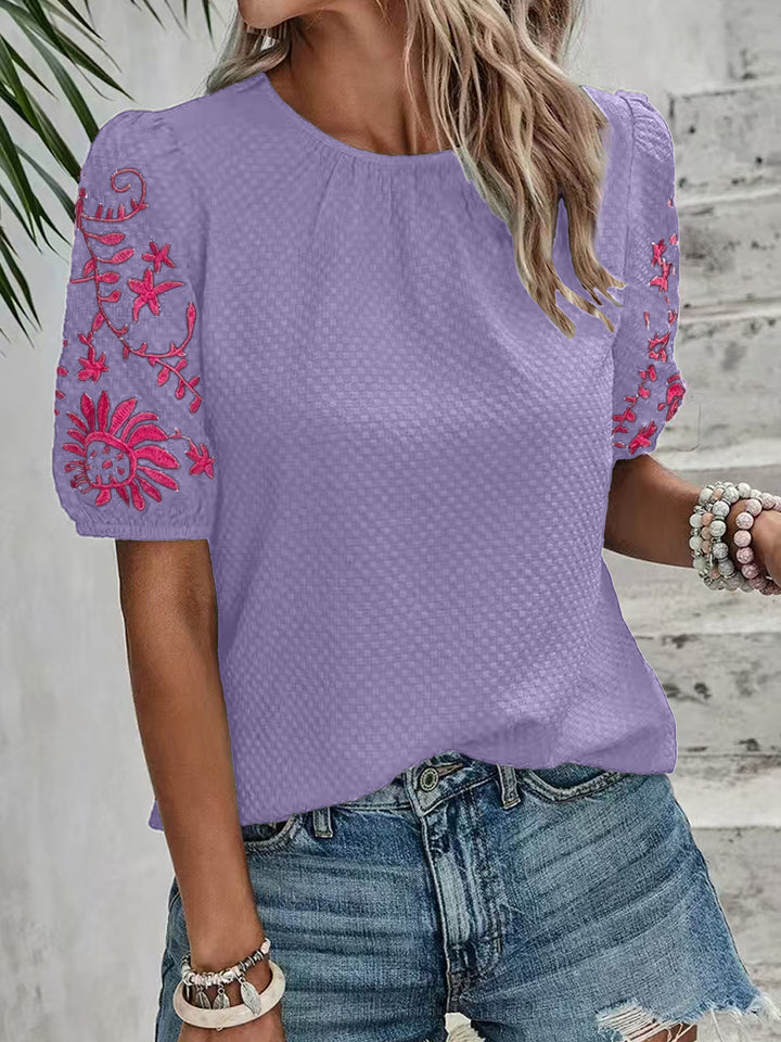 Damebluse med broderidetaljer Stilla