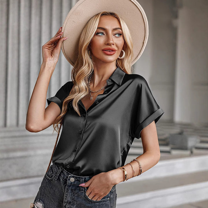 Dame Satin-bluse med overlappende skuldre Stilla