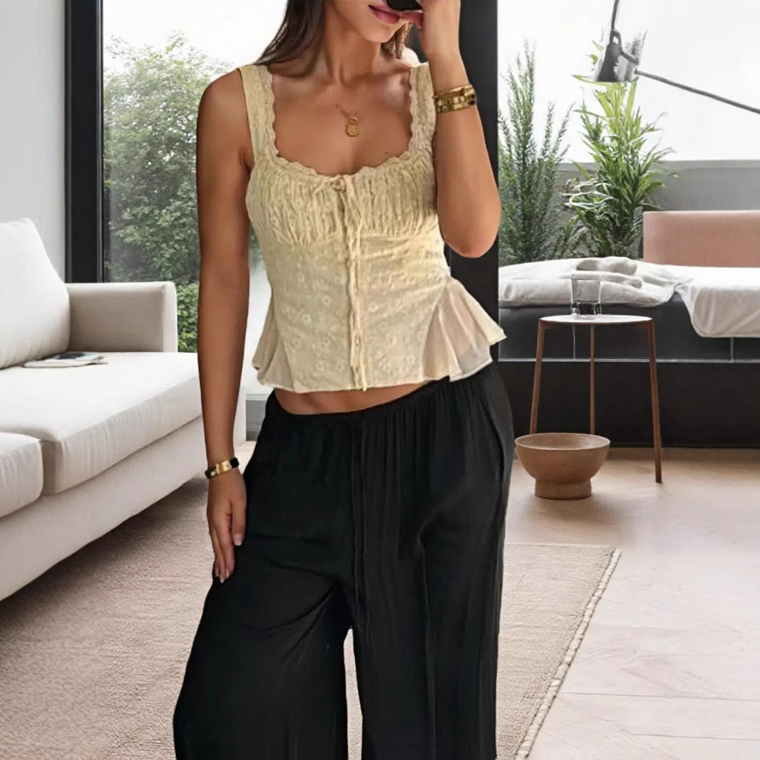 Kvinders elegante maxi kjole med off-shoulder design og sofistikerede flæsedetaljer