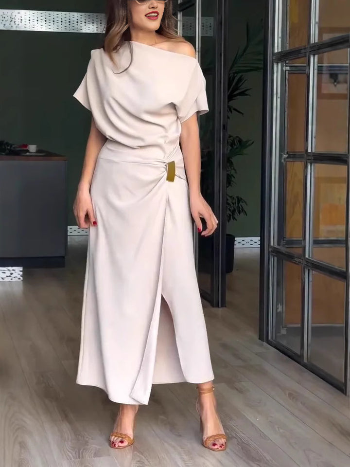 Dame Maxikjole med asymmetrisk udskæring og elegant drapering Stilla