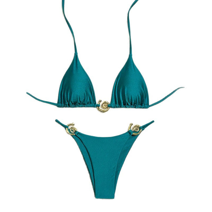 Dame trekant-bikini med elegante guld accenter og justerbare stropper Skovae