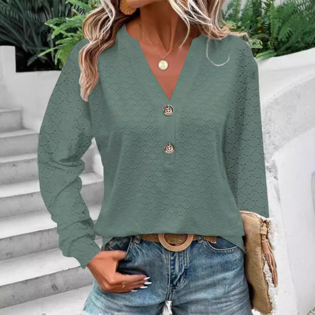 Dame Mode Langærmet bluse med knaplukning og draperet design Stilla