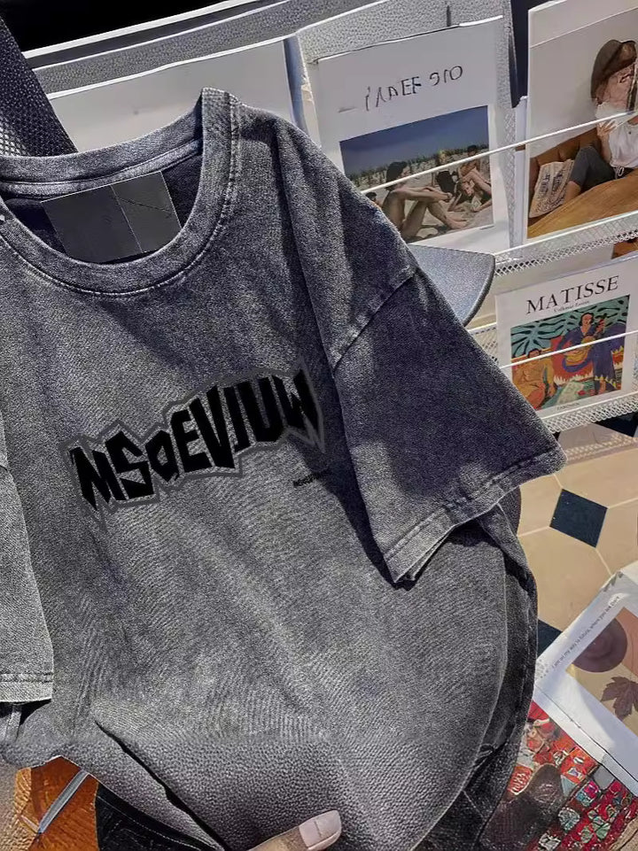 Dame Oversized T-Shirt i urban vintage-stil med iøjnefaldende grafikdesign Stilla