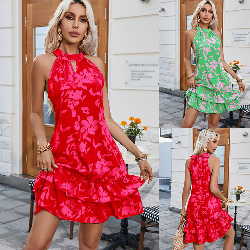 Dame sommerkjole med feminine flæsedetaljer og blomster mønster Stilla