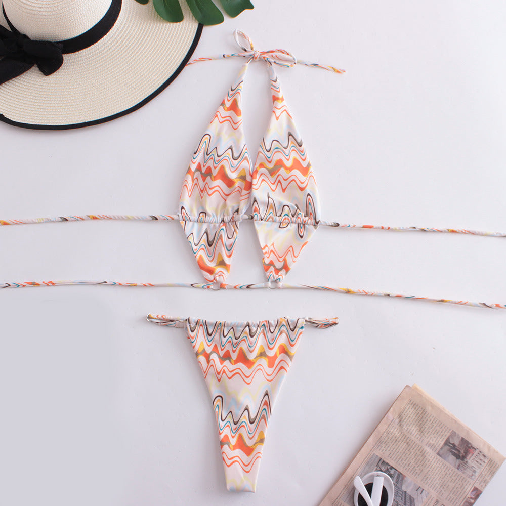 Dame triangel-bikini med elegant bølgedesign og justerbare stropper Stilla