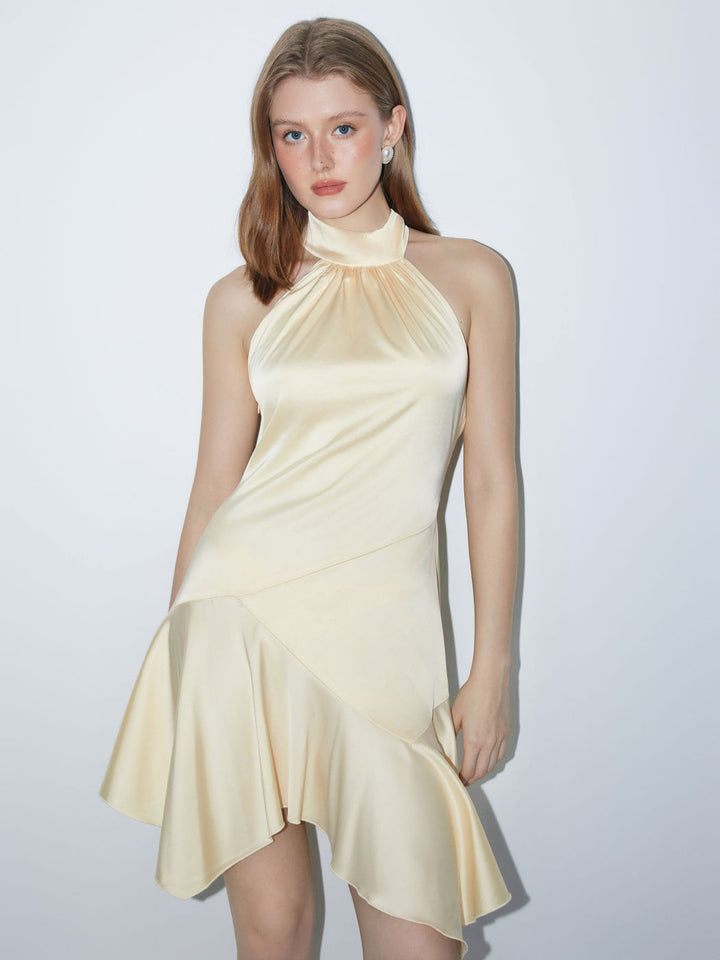 Damer elegant aftenkjole med asymmetrisk snit og glitrende materiale Skovae