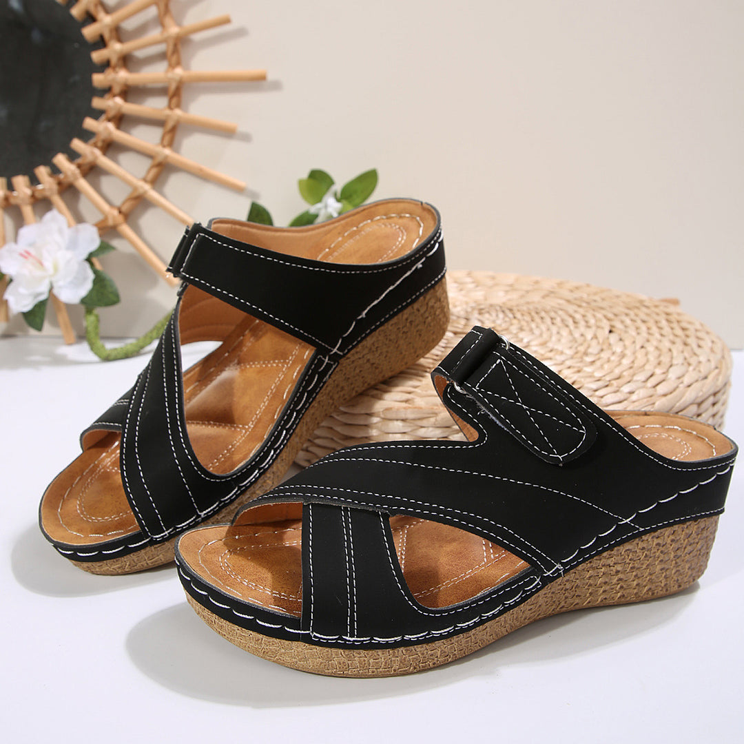 Dame Wedge-sandaler med justerbar velcro og innovativt fodseng Stilla