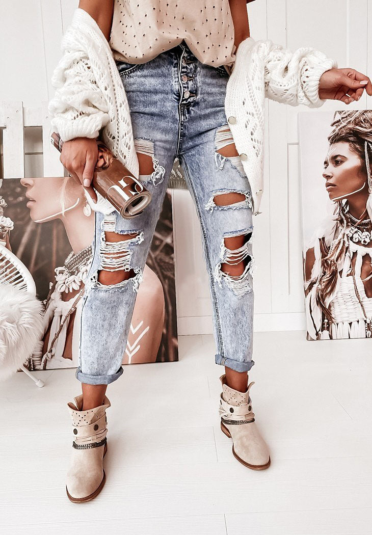 Dame ødelagte jeans i en behagelig boyfriend-fit med høj talje og Skovae-detaljer
