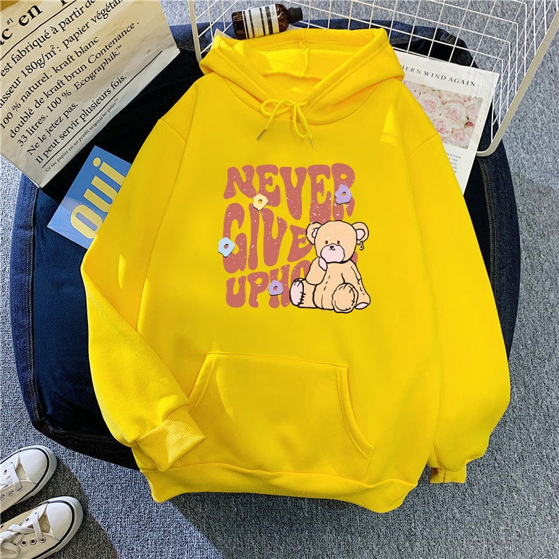 Kvindernes hoodie med motiverende bjørn design Skovae