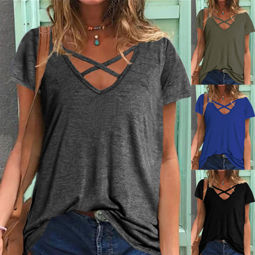 Dame T-shirt med moderne V-hals og kryds-design Stilla