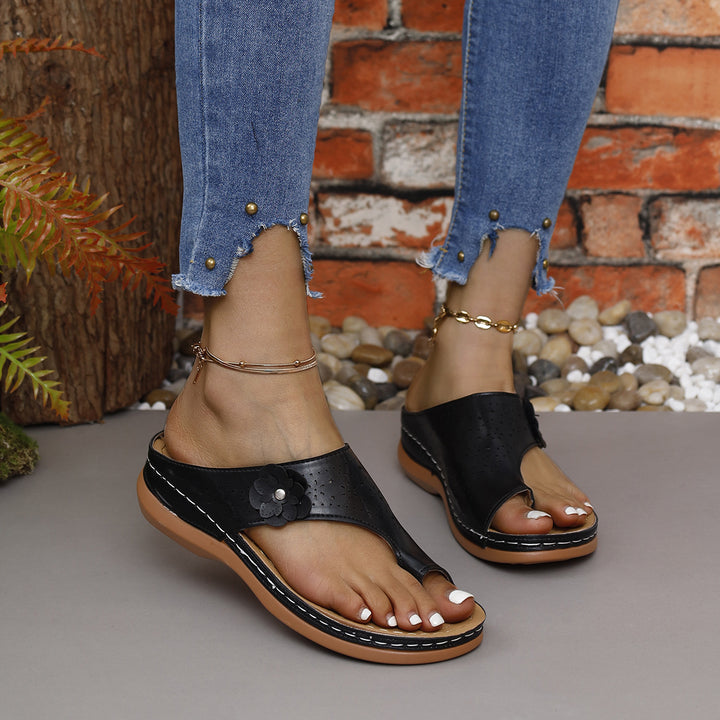 Dame Komfortable og åndbare sandaler med moderne snit Stilla