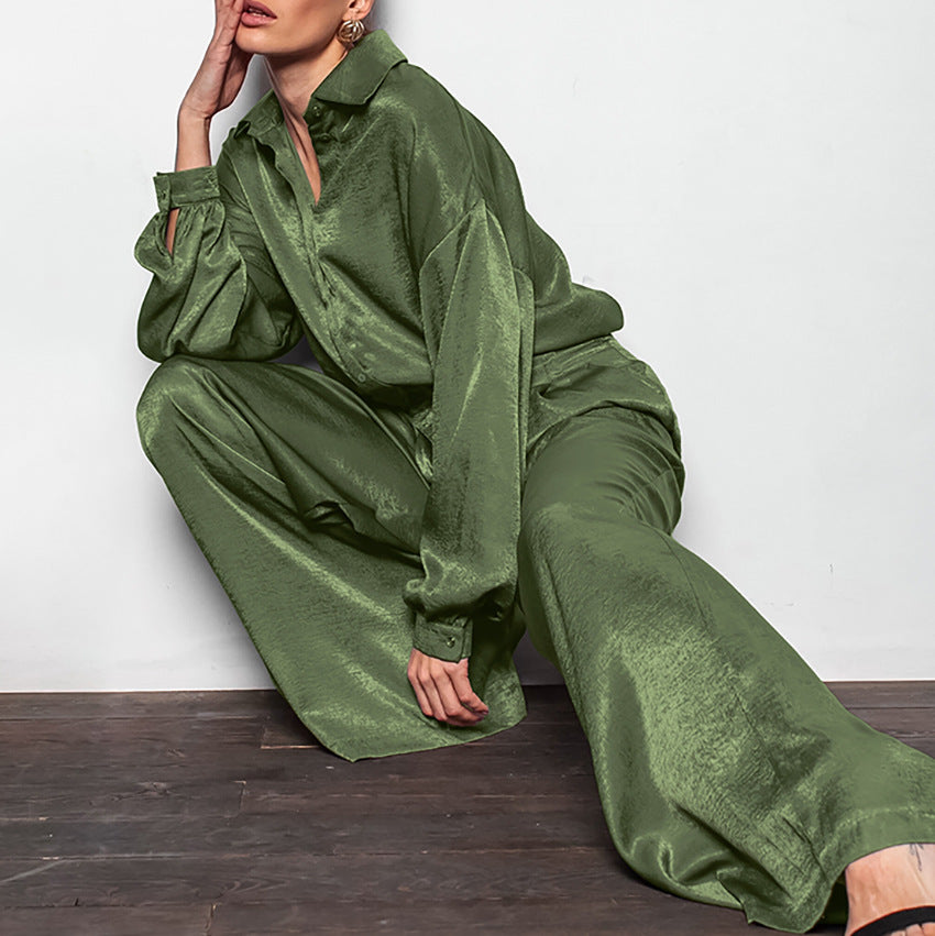 Dame Satin-bluse- og bukse-sæt med brede skær og moderne detaljer Stilla