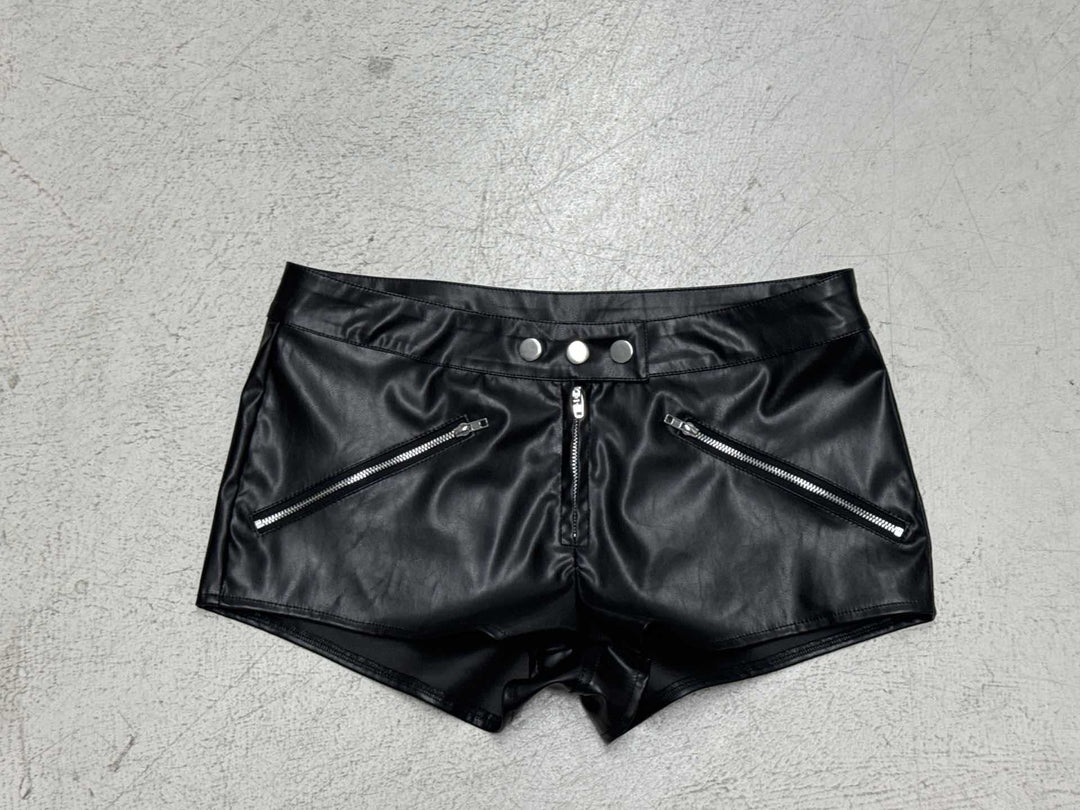 Dame Kunstlæder Shorts med indsnit og praktiske lynlåslommer Skovae