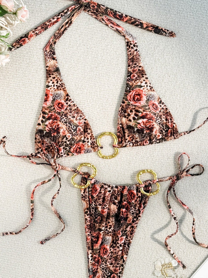 Dame blomster mønster trekant bikini med gyldne accenter Stilla