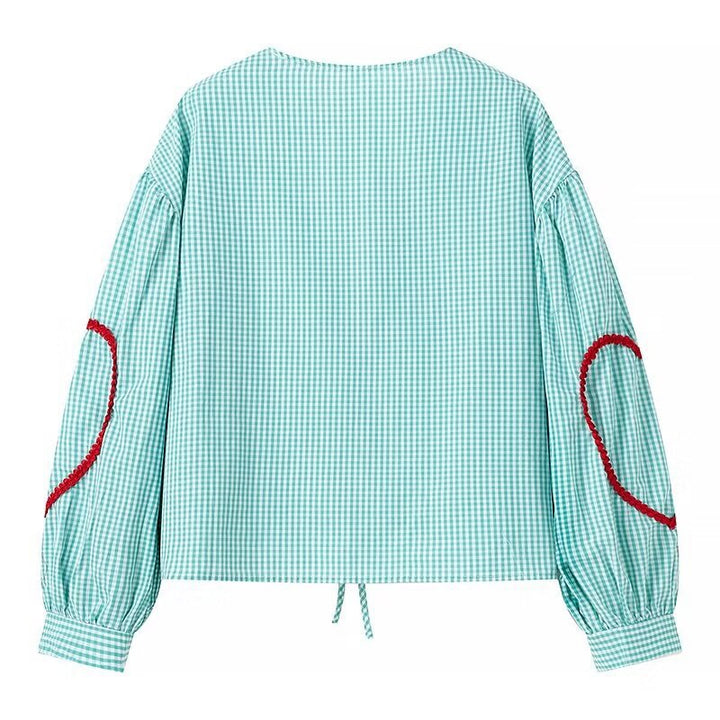 Dame Legesnit V-hals bluse med snor og hjerte-applikation Stilla