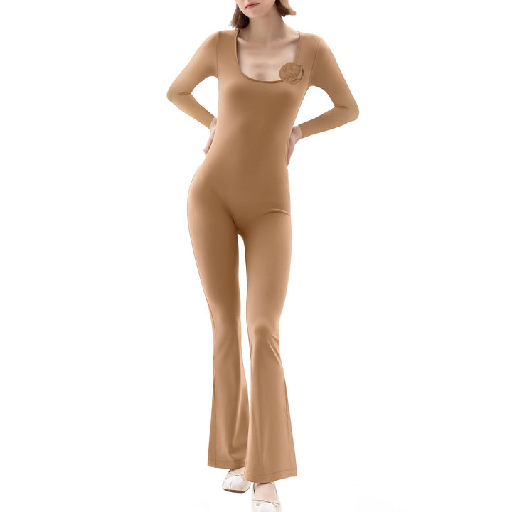 Dame figurtilpasset jumpsuit med lange ærmer og skulptur-detaljer Skovae