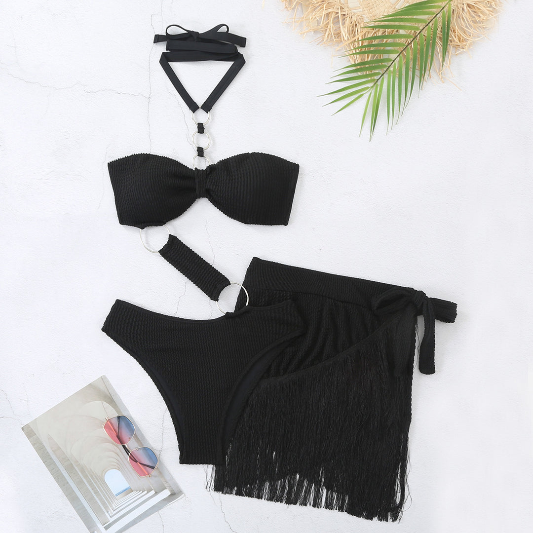 Dame Bikini-sæt med moderne bandeau-overdel, elegant frynser-nederdel og raffinerede detaljer Stilla