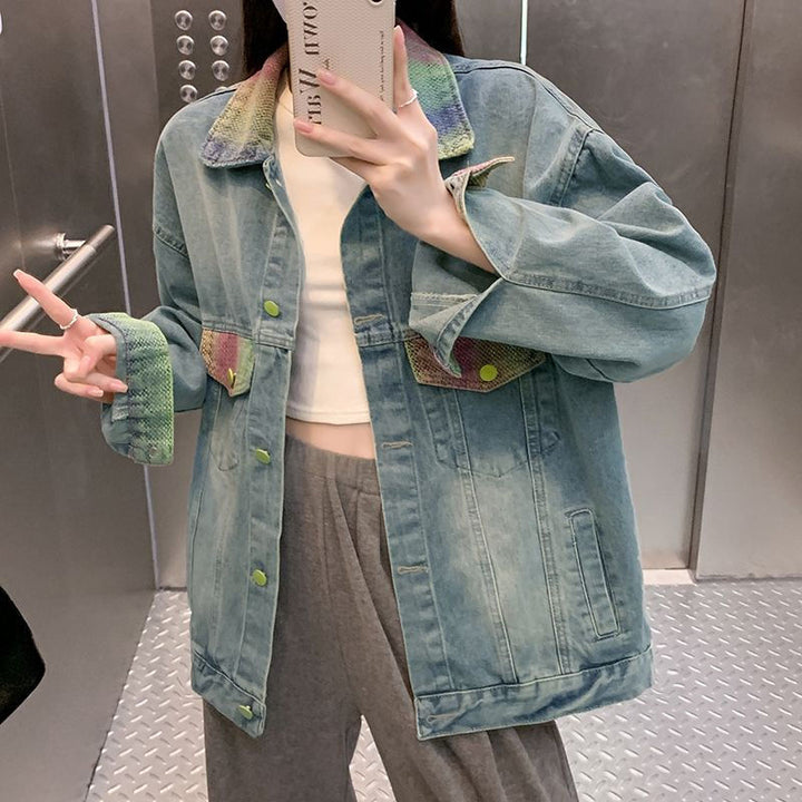 Kvinders Oversized Denimjakke med Farverige Accenter Stilla