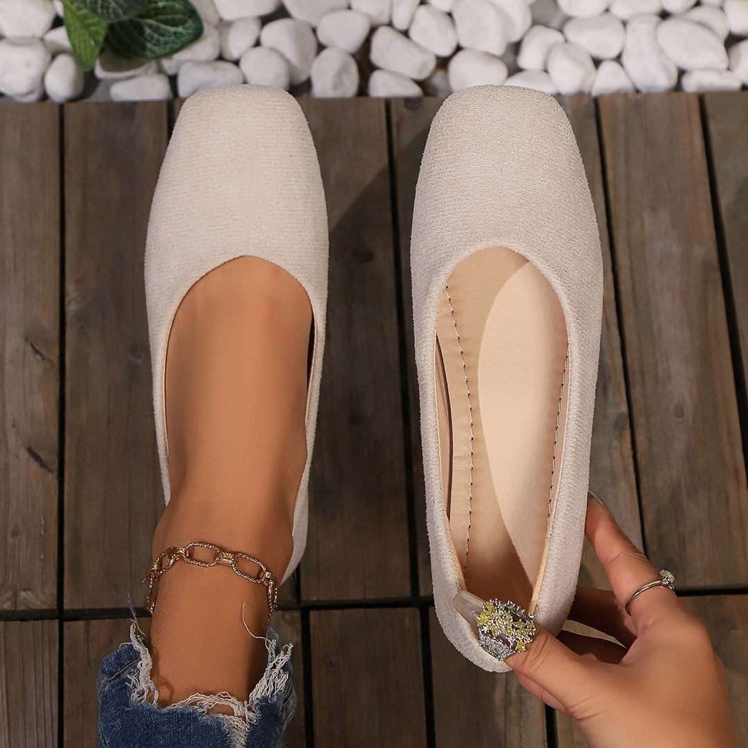 Dame ballerinas i elegant og minimalistisk design med anatomisk fodseng Stilla
