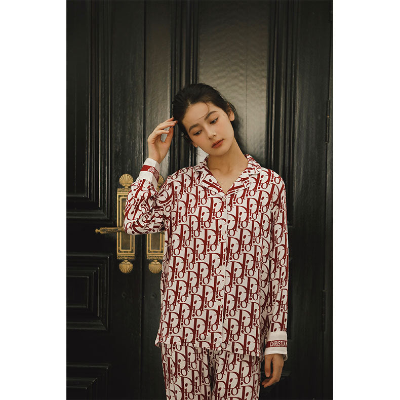 Dame Satin Pyjamasbluse med moderne grafisk mønster Stilla