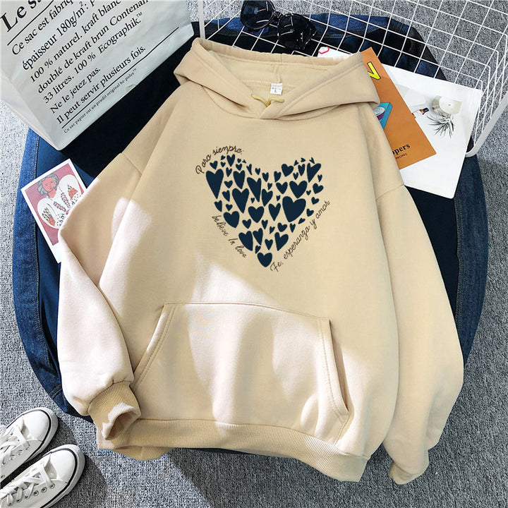 Kvinders hoodie med kreativ hjerte design Skovae