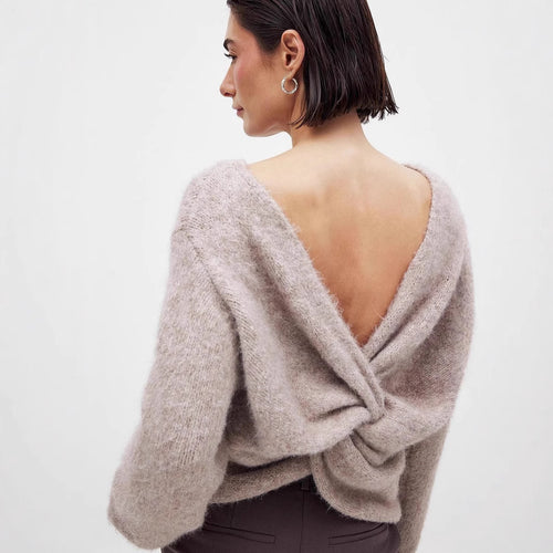 Dame mode sweater med sofistikeret rygsnøring Stilla