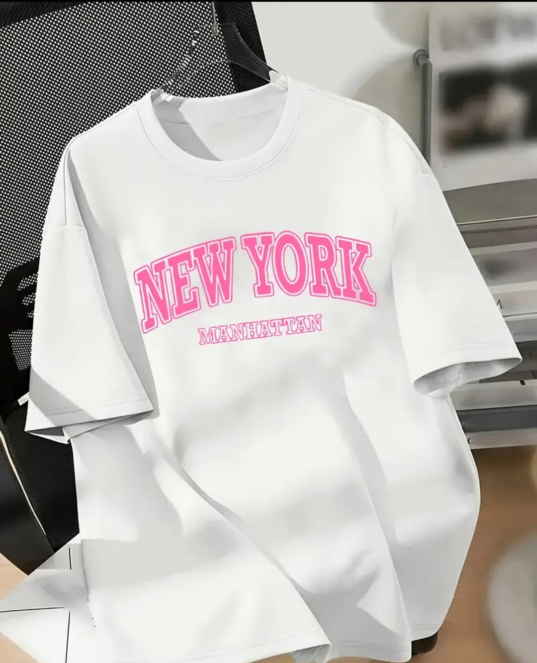 Dame T-shirt med broderet New York tryk Stilla