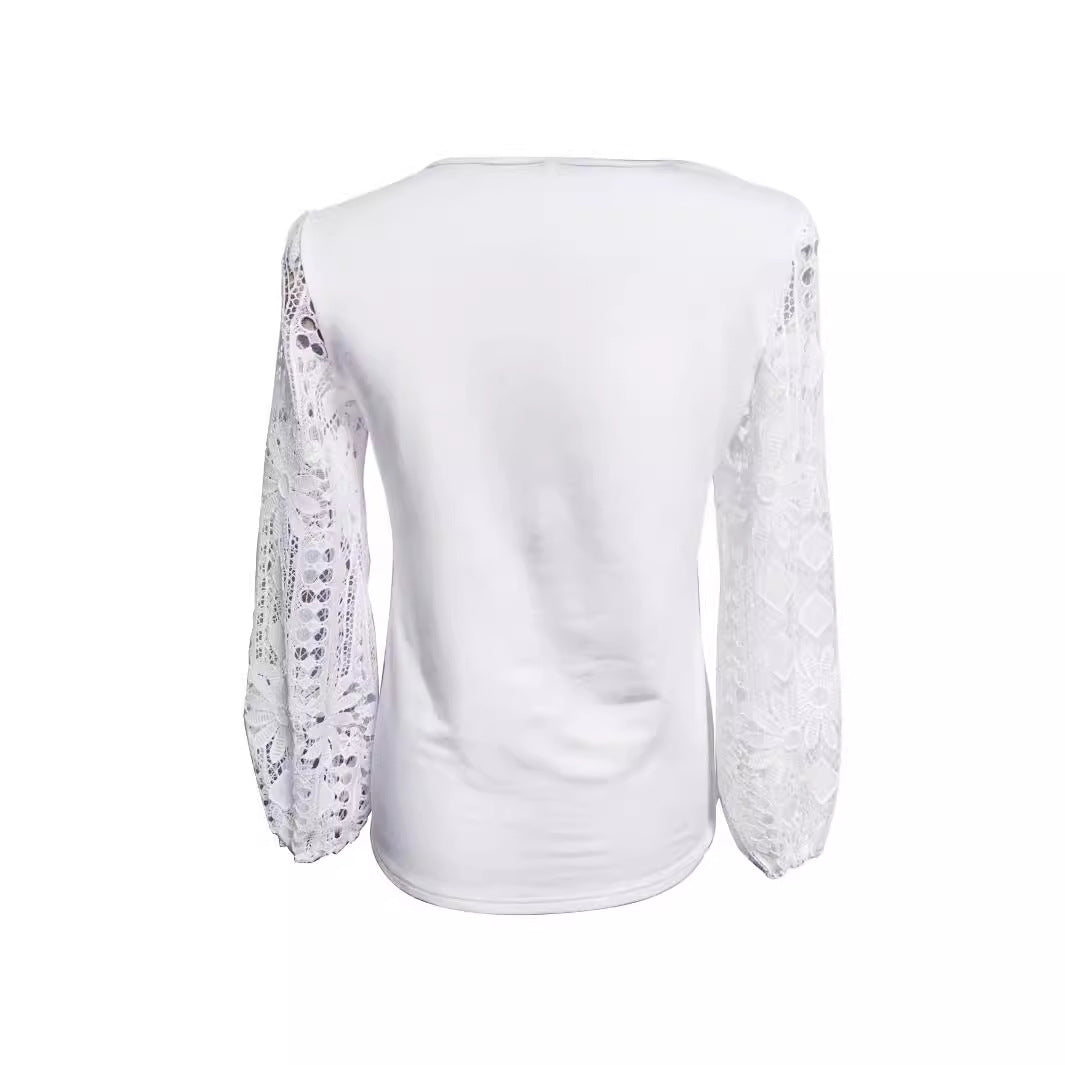 Dame bluse med moderne spidsærmer og elegant V-udskæring Stilla