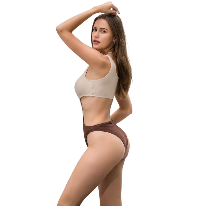 Dame Én-delt Badedragt med moderigtigt Cut-Out og Ringdetalje Stilla