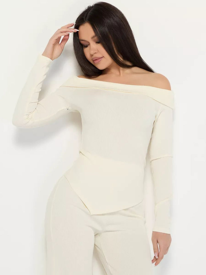 Dame Off-Shoulder top med tætsiddende snit og elegant lag-på-lag look Stilla